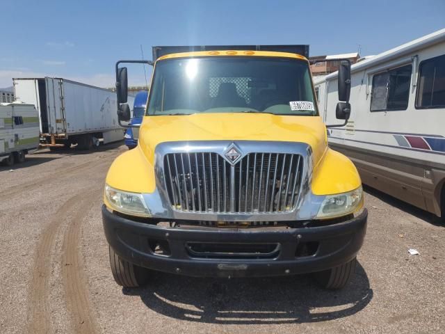 2007 International 4300 Flatbed Truck