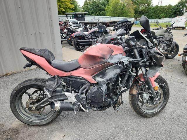 2020 Kawasaki EX650 M