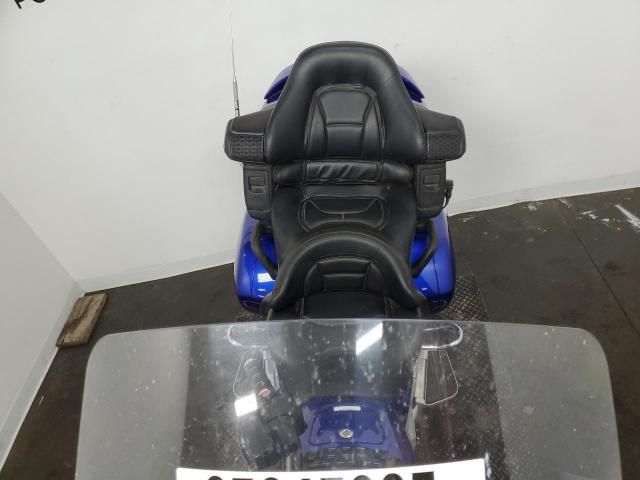 2005 Honda GL1800