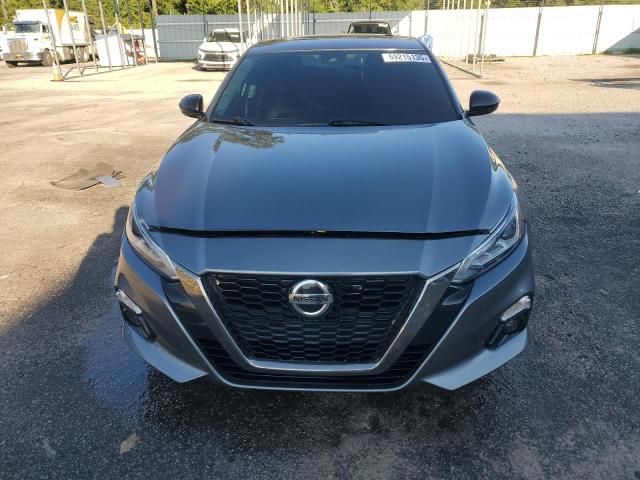 2022 Nissan Altima SR