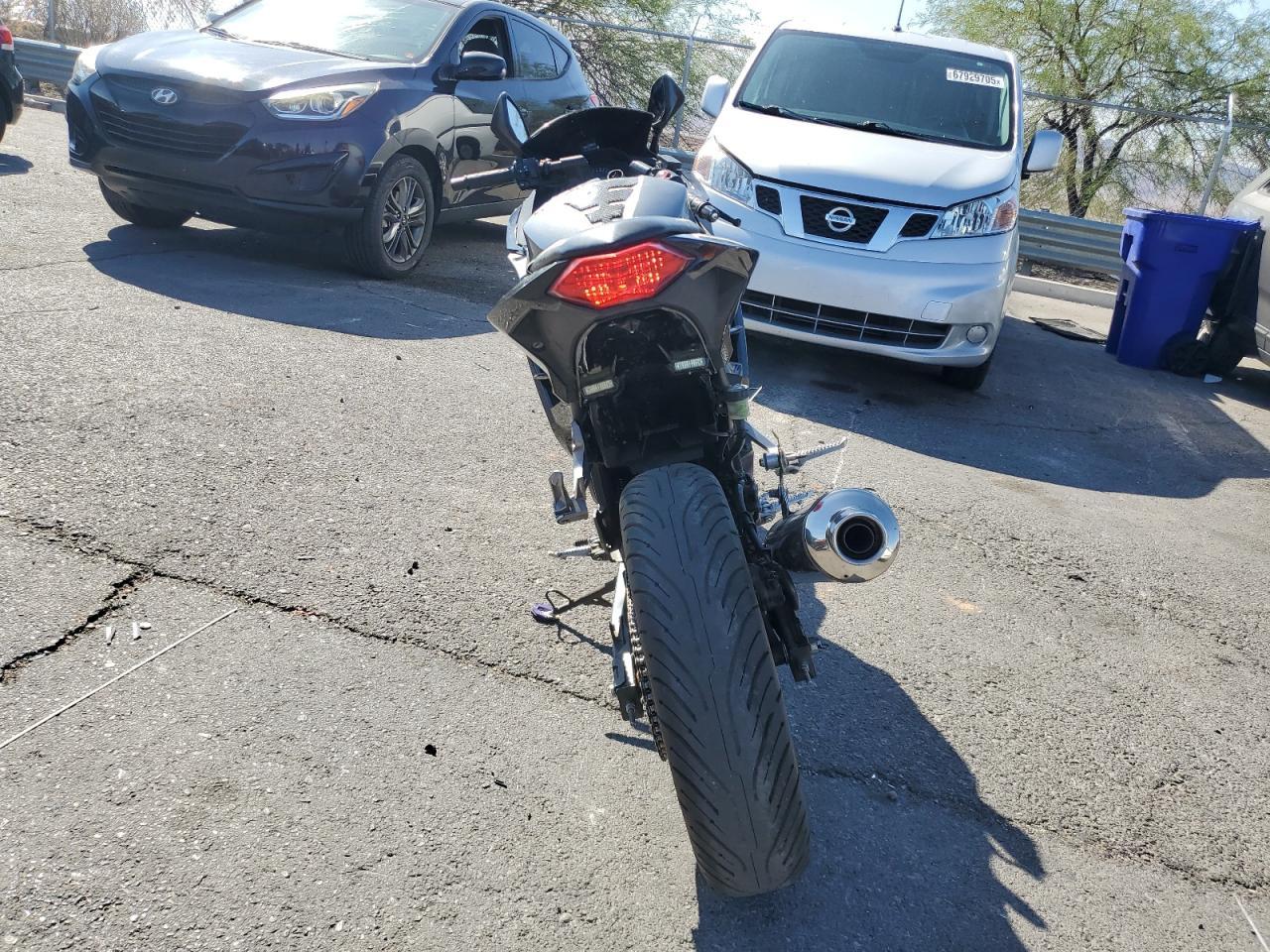 2015 Kawasaki EX300 A