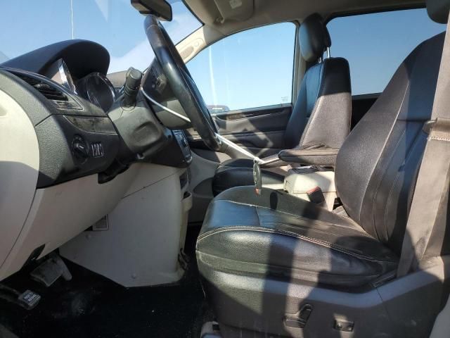2013 Chrysler Town & Country Touring