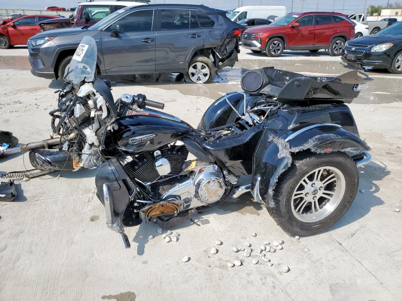 2014 Harley-Davidson Flhtcutg TRI Glide Ultra