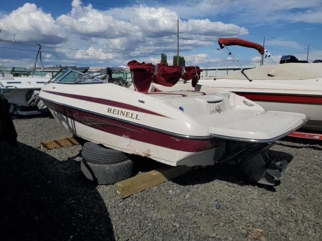2004 Reinell Boat