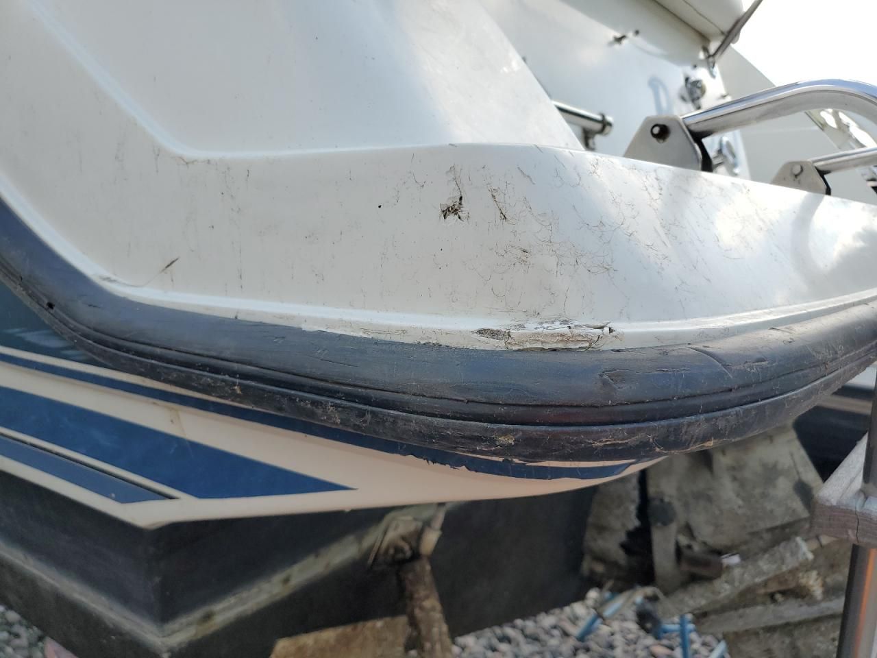 1990 Carver Yachts 2557 Monte