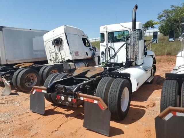 2017 Kenworth T400 Semi Truck