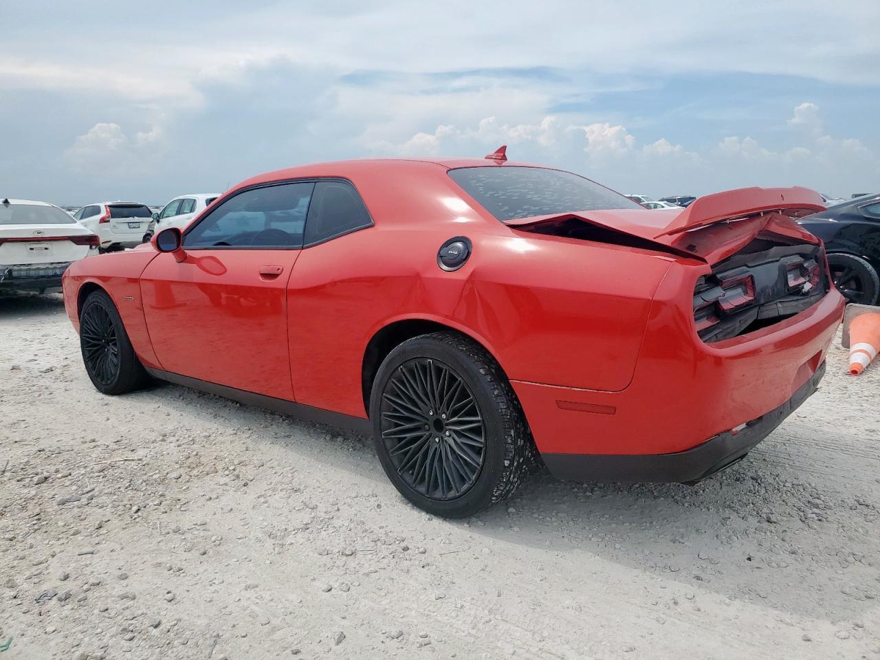 2015 Dodge Challenger sxt Plus