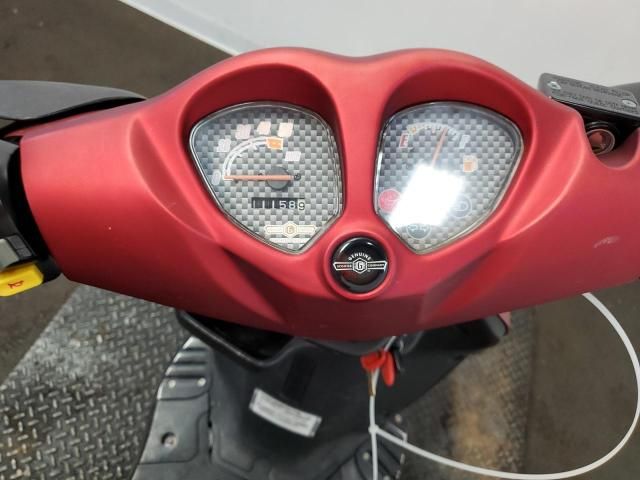 2022 Genuine Scooter Co. Roughhouse 50