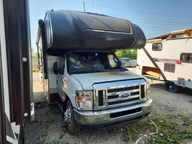 2020 Ford Econoline E450 Super Duty Cutaway Van