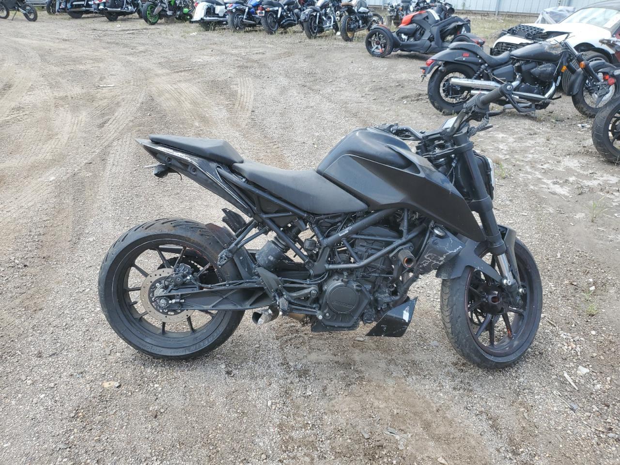 2023 KTM 200 Duke