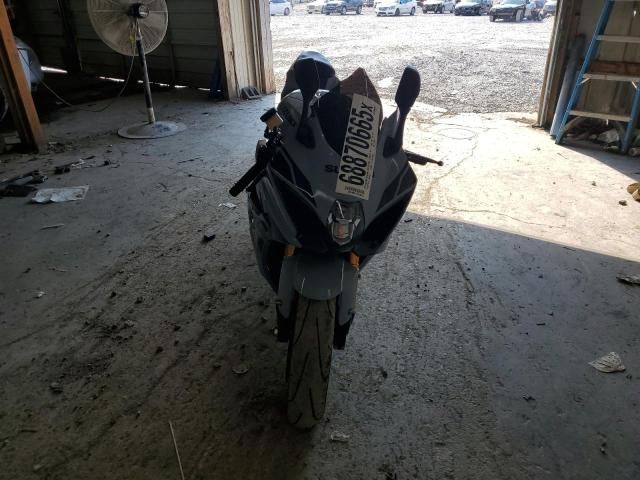 2022 Suzuki GSX-R1000 R