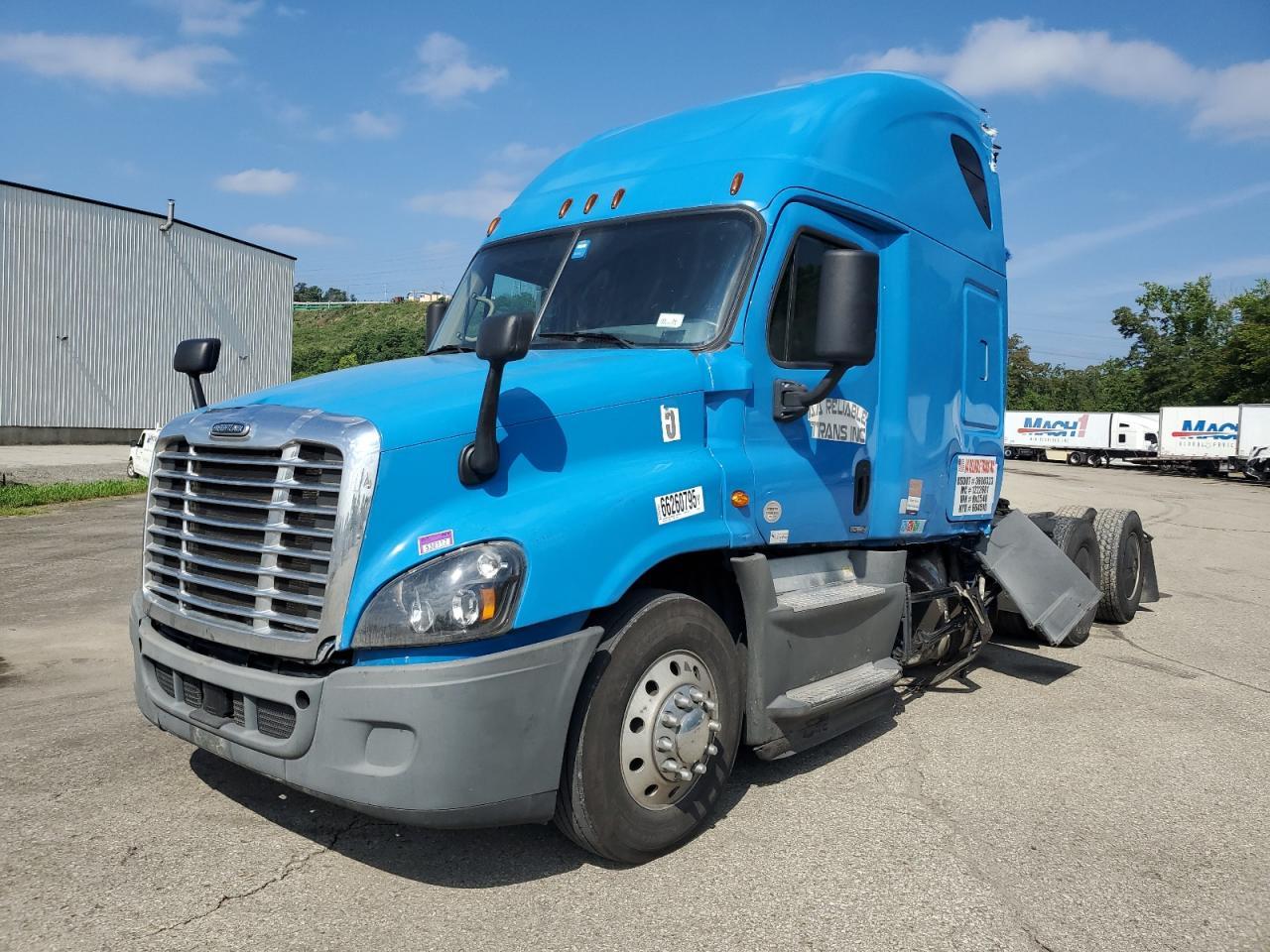 2018 Freigliner 2018 Freightliner Cascadia 125 Semi Truck