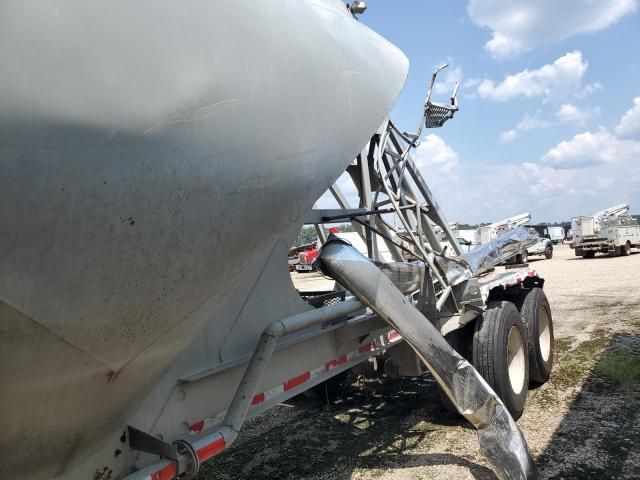 2013 Retesa Pneumatic DRY Bulk Trailer