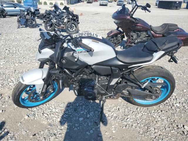 2025 Yamaha MTN690