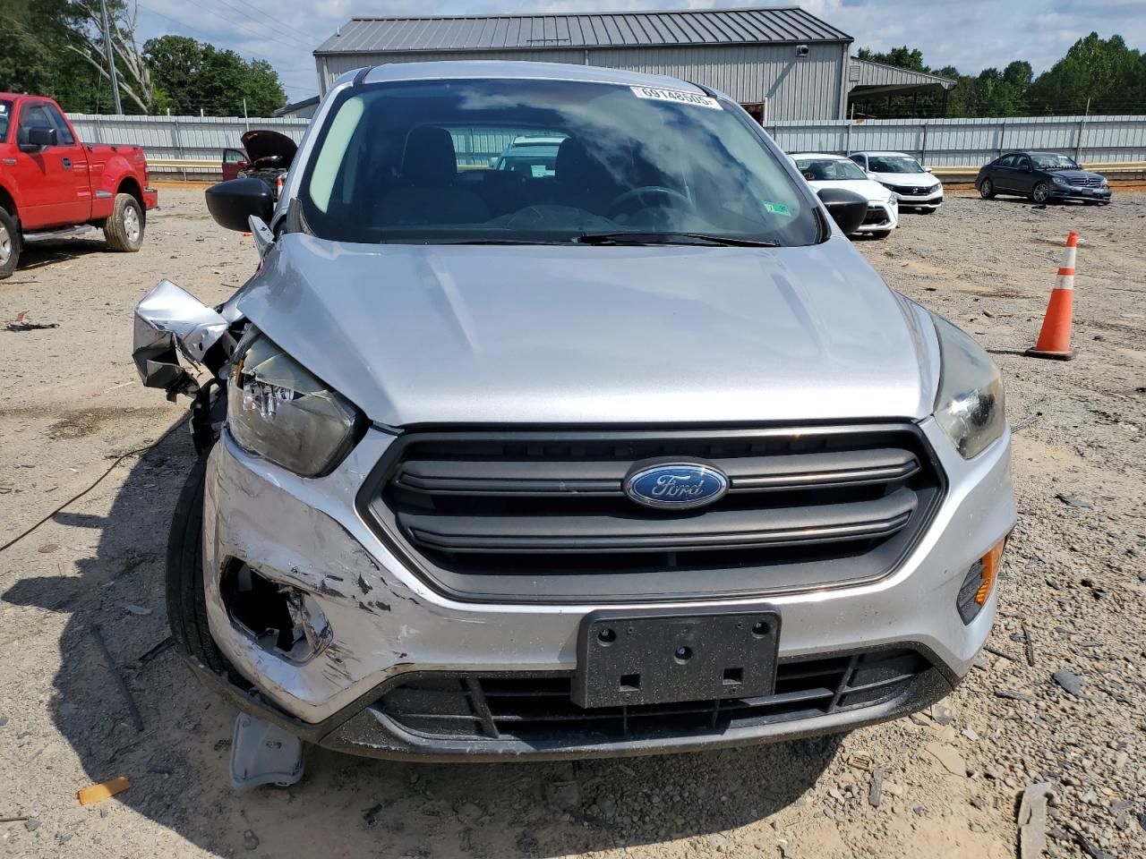 2019 Ford Escape s