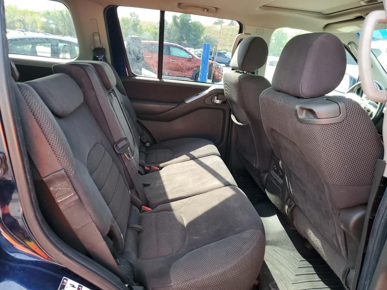 2009 Nissan Pathfinder s