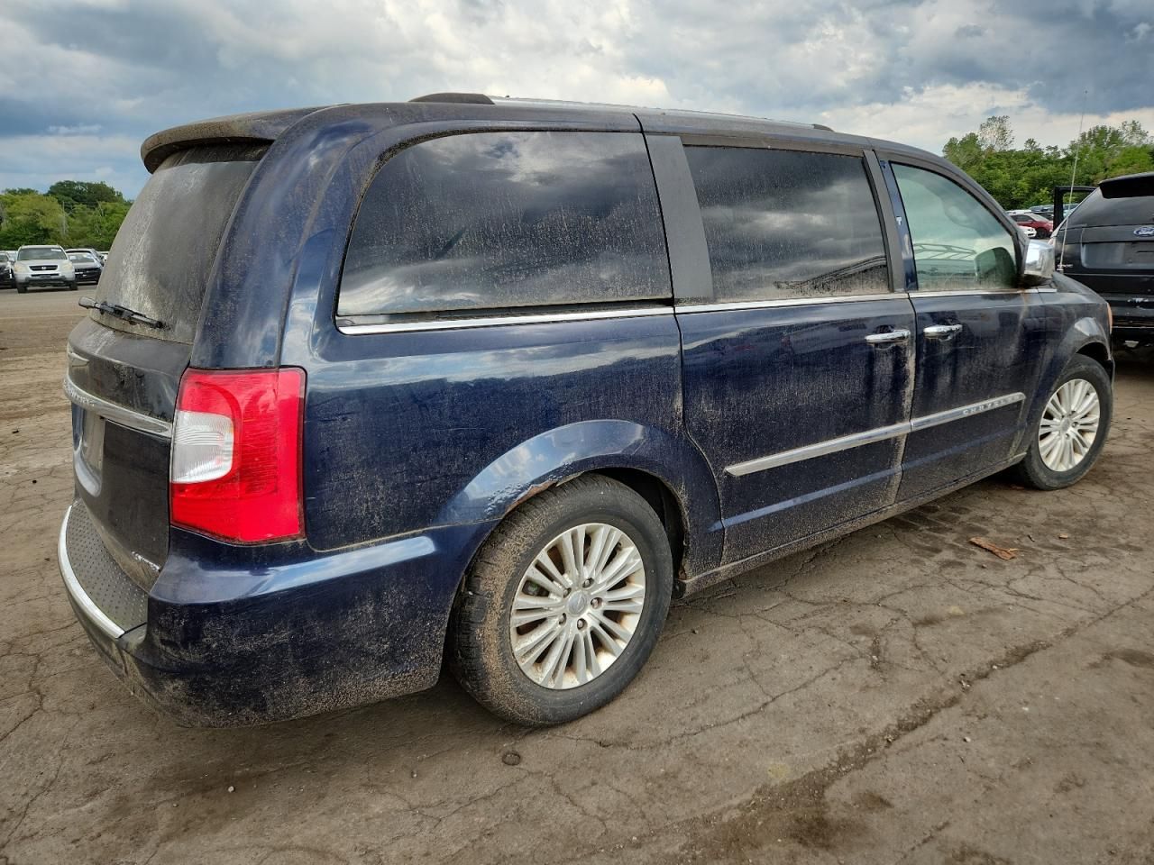 2013 Chrysler Town & Country Limited