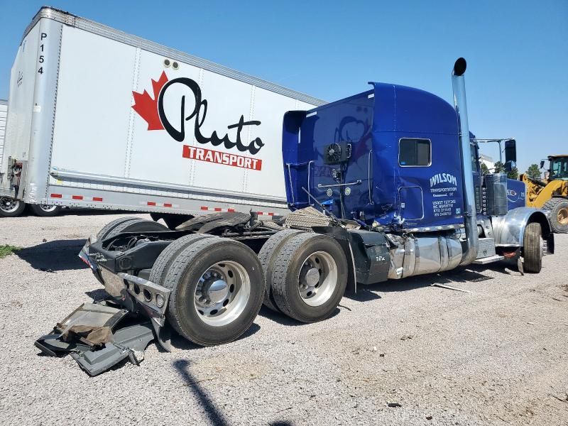 2016 Peterbilt 389 Semi Truck