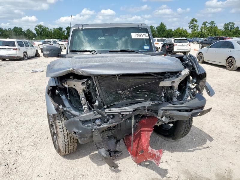 2024 Ford Bronco Outer Banks