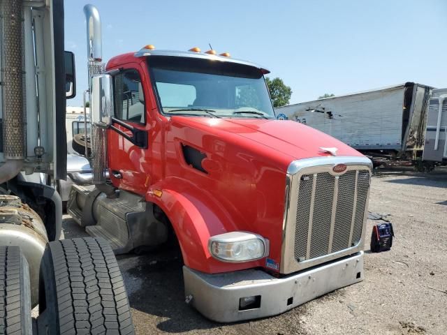 2020 Peterbilt 567 Semi Truck