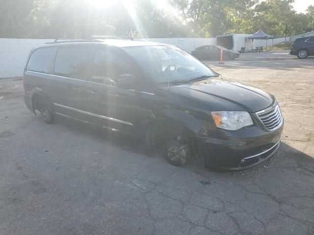 2016 Chrysler Town & Country Touring