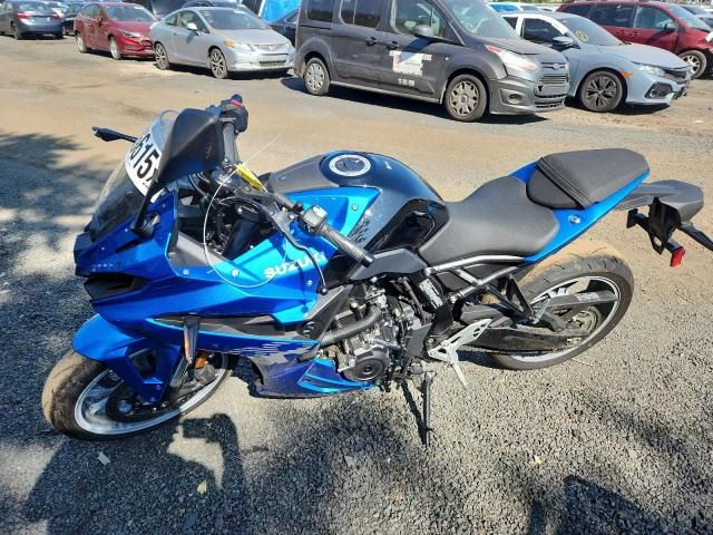 2024 Suzuki GSX800 F