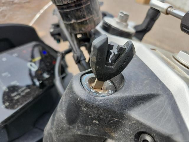 2025 Cf Moto 675SS
