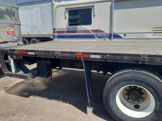 2007 International 4300 Flatbed Truck