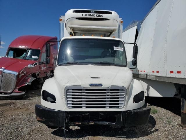 2015 Freightliner M2 106 MED-Trucks
