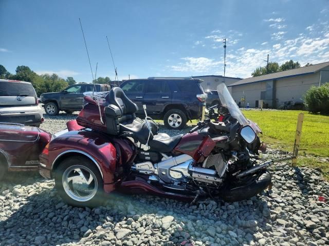 2005 Honda GL1800