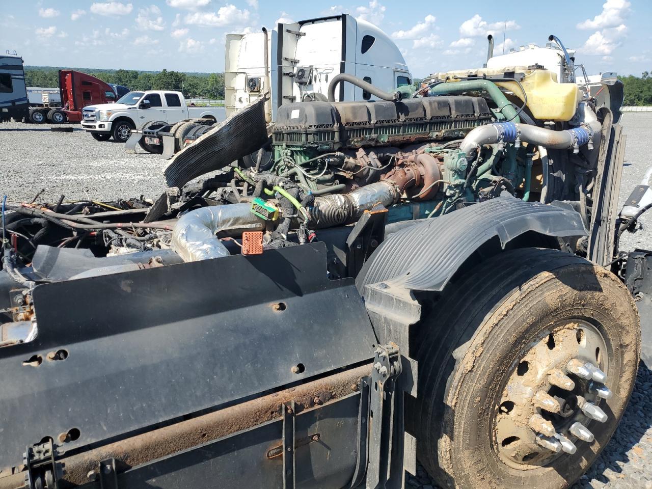 2020 Volvo VNL Semi Truck