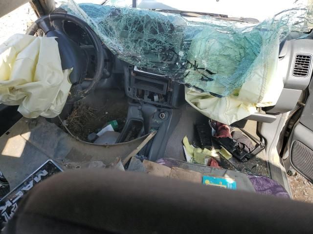 2001 Nissan Frontier Crew Cab XE