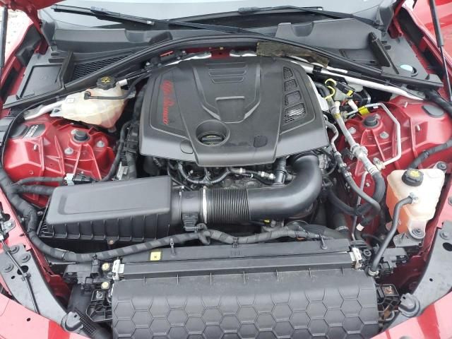 2017 Alfa Romeo Giulia Q4