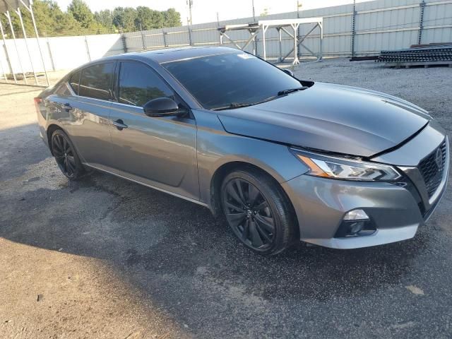 2022 Nissan Altima SR