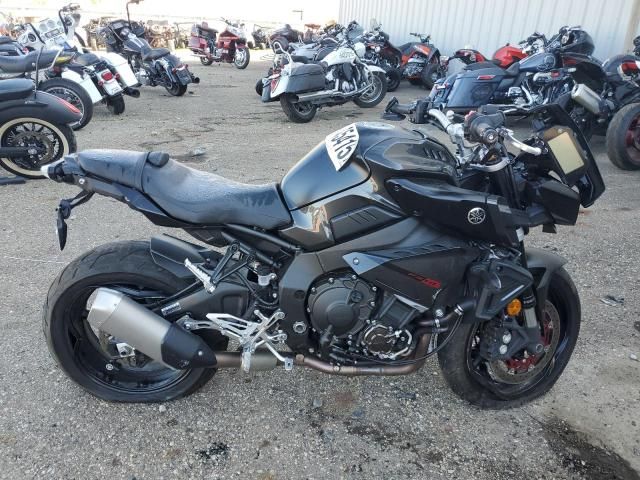 2017 Yamaha FZ10