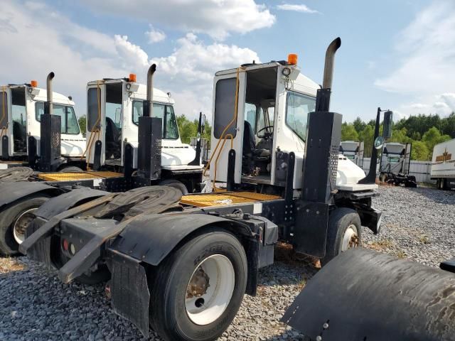 2019 Ottawa Yard Tractor 2019 Ottawa COMMACYT30-Trucks Yard Truck