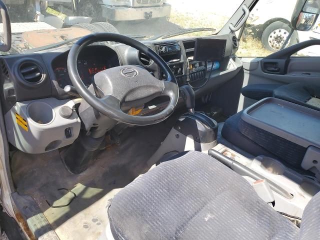 2017 Hino 195