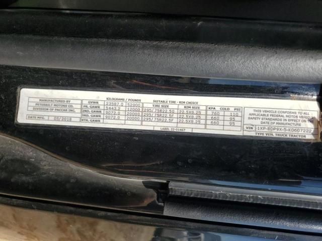 2019 Peterbilt 579 Semi Truck