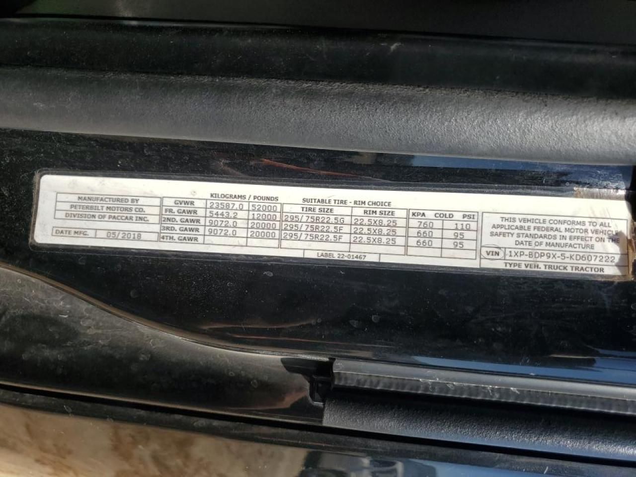 2019 Peterbilt 579 Semi Truck