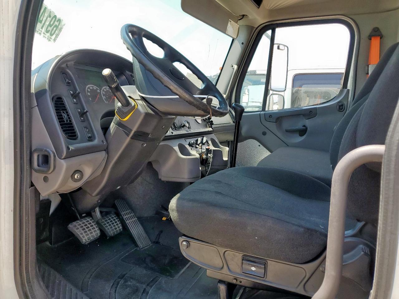 2016 Freightliner M2 106 Medium Duty
