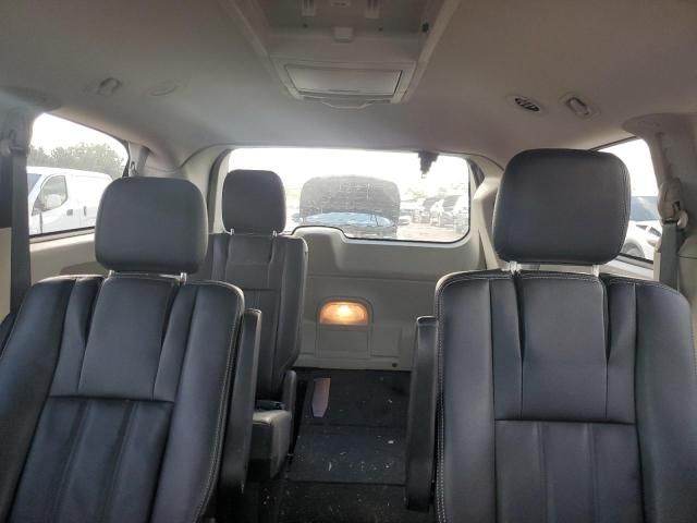2014 Chrysler Town & Country Touring