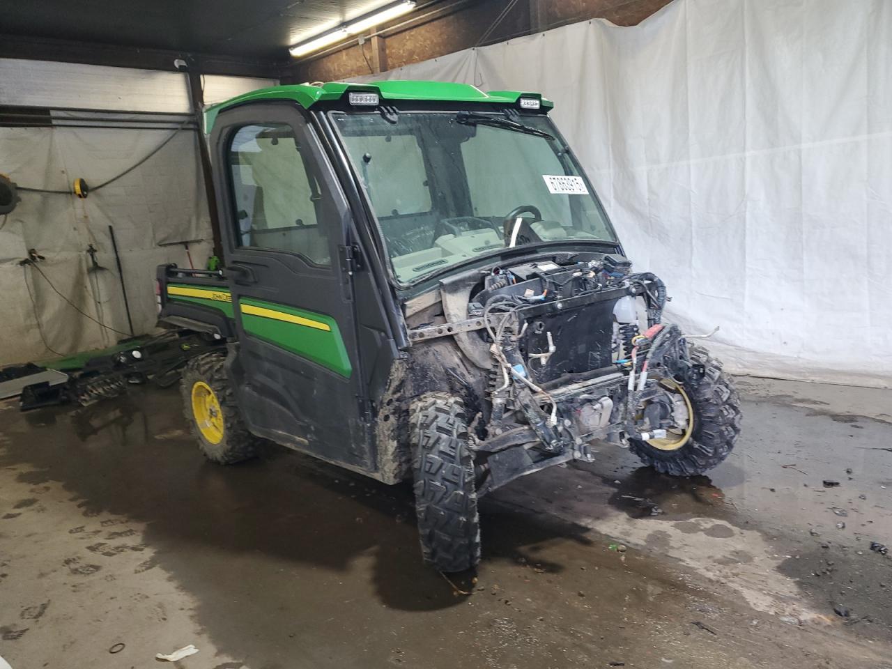 2018 John Deere 835R-ATV AND Utility Vehicles ATV