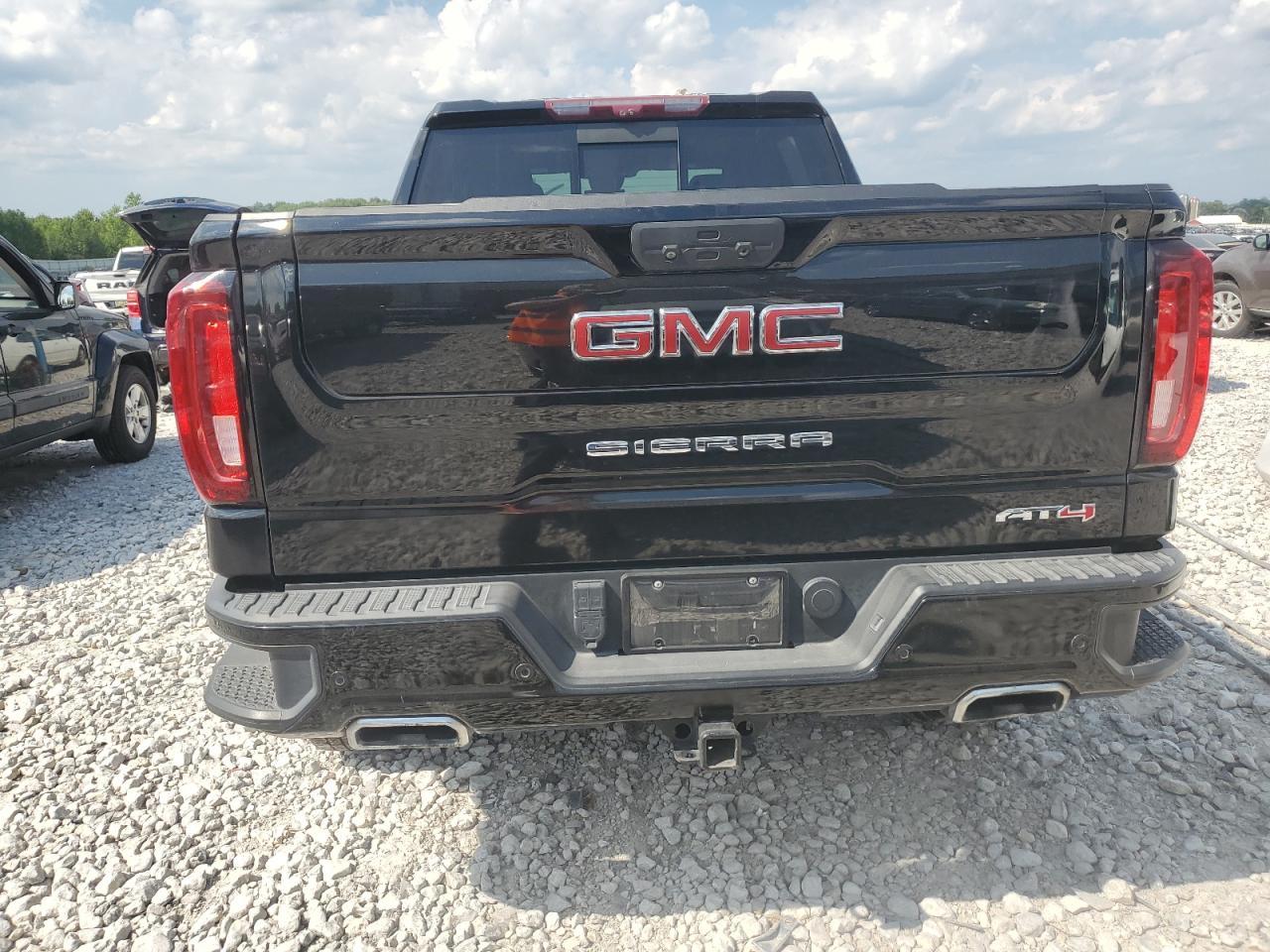 2022 GMC Sierra Limited K1500 AT4