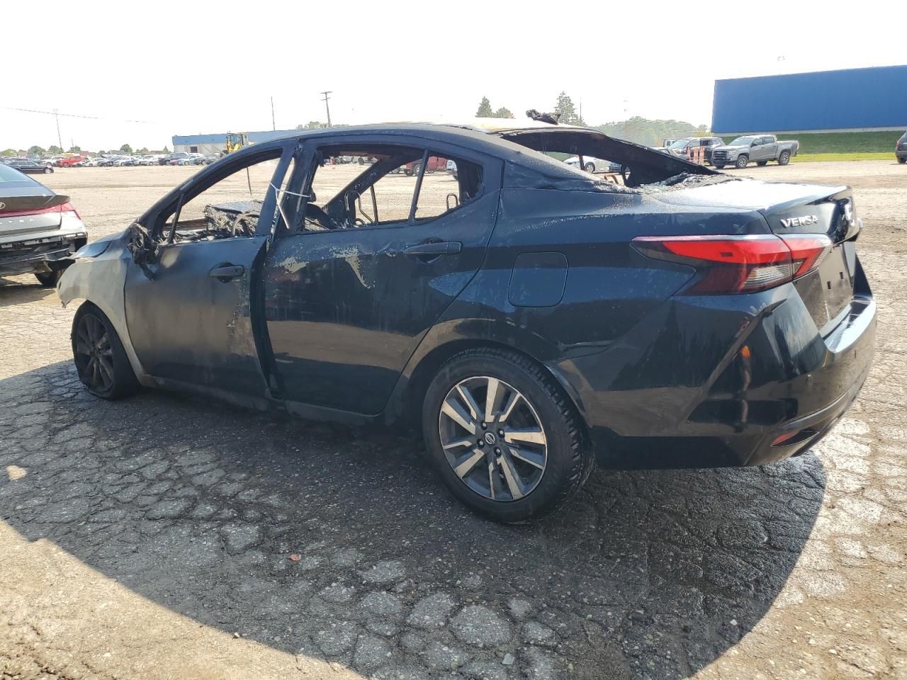 2021 Nissan Versa sv