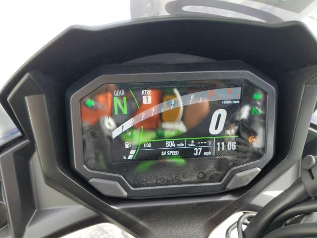 2025 Kawasaki EX650 P