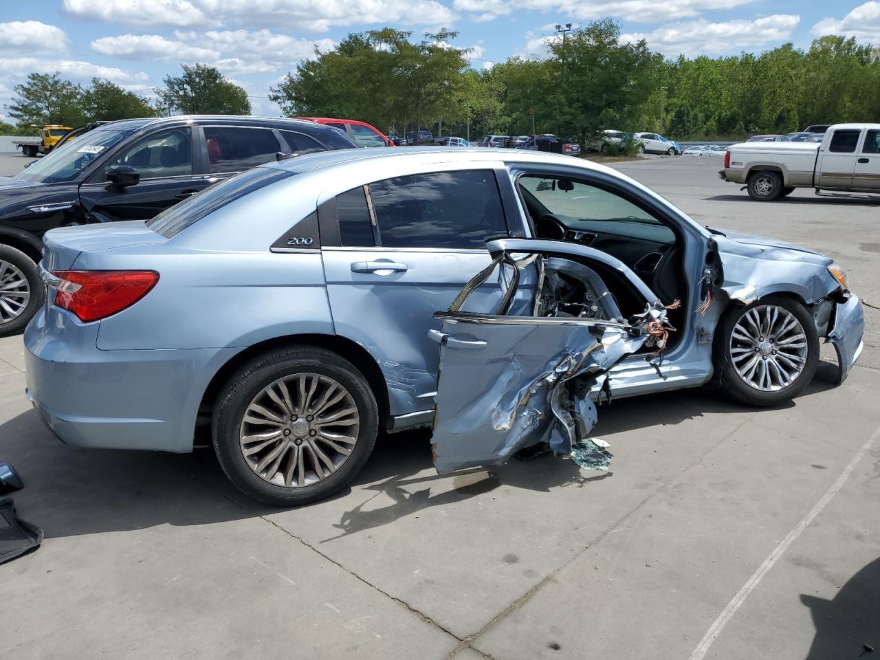 2012 Chrysler 200 lx
