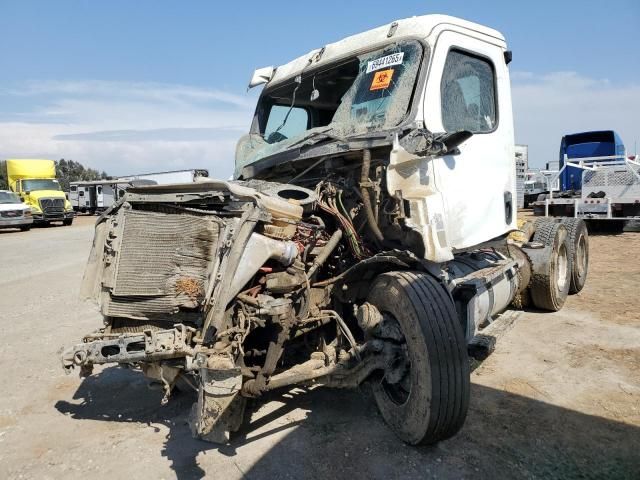 2020 Freightliner Cascadia 126 Semi Truck