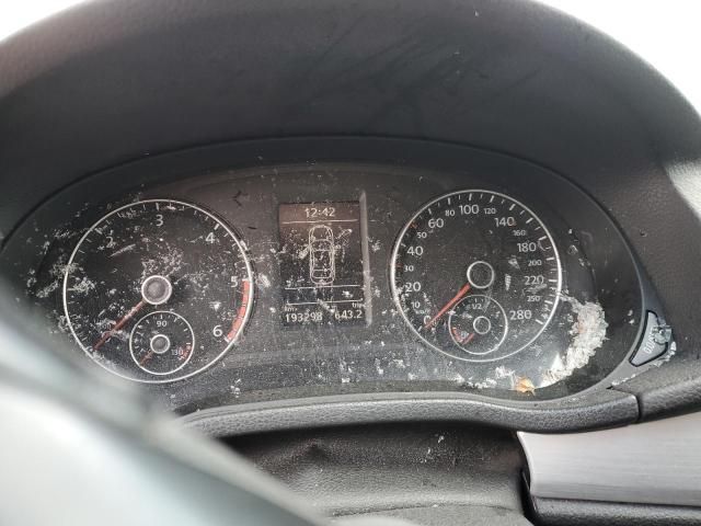 2013 Volkswagen Passat SE