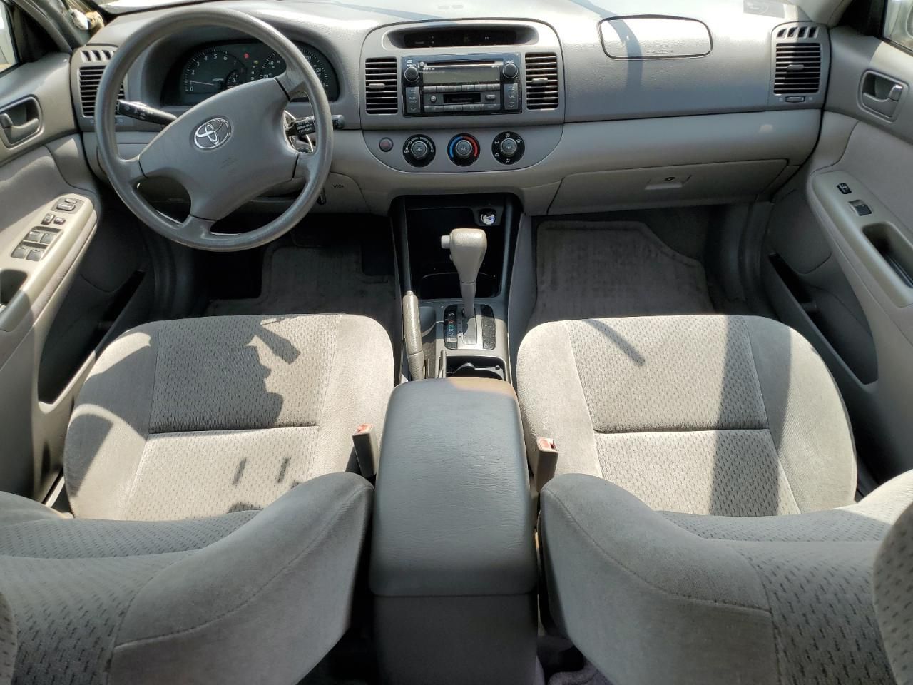 2003 Toyota Camry le