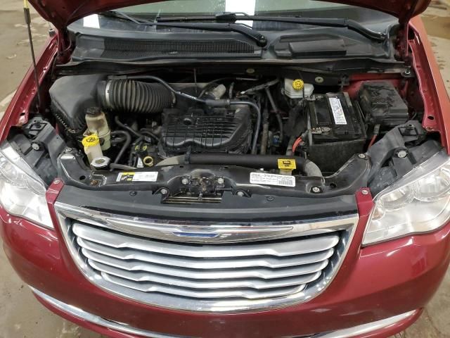 2015 Chrysler Town & Country Touring L